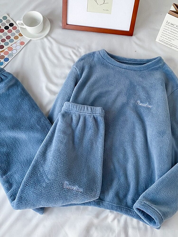 Winter Soft Velvet Pajamas Set